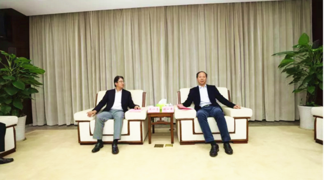 九江市委副书记、市长谢一平接见华体网页版登录入口总经理陈仁喜（图1）.png